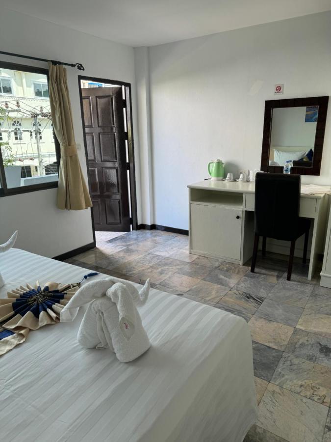 Istanbul Boutique Hotel Patong Exterior foto