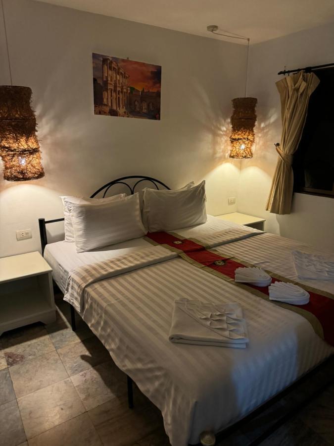 Istanbul Boutique Hotel Patong Exterior foto